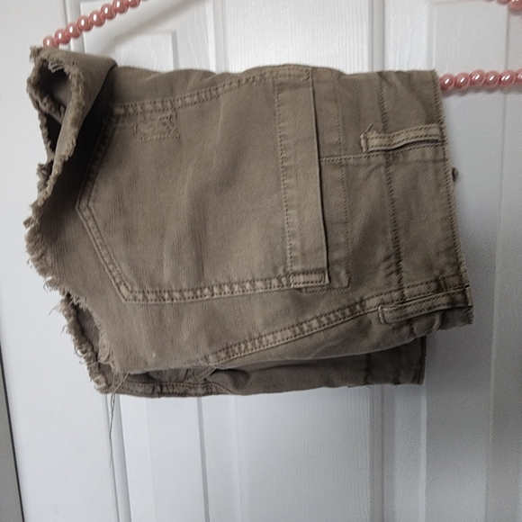 FP shorts - Picture 5 of 7